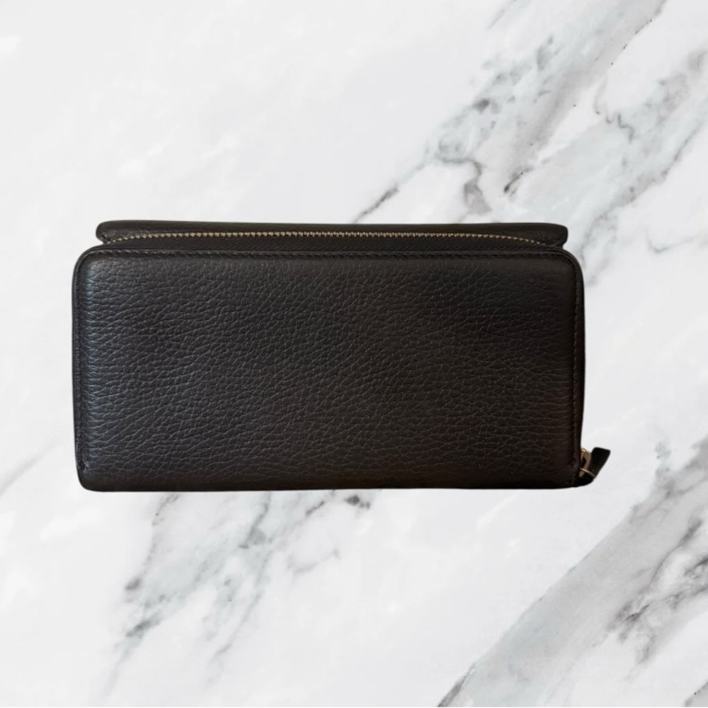 GUCCI Authentic Conserved Genus Interlocking G Ca… - image 2